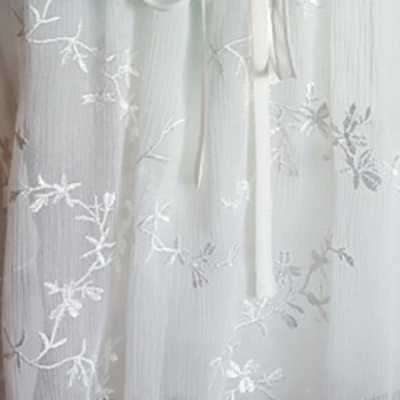 Fifteen-Twenty Ivory Sheer Nicole 100% Silk Angel Top Embroidered Floral - Picture 5 of 7